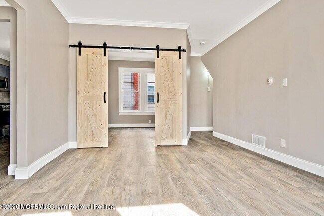 Foto del edificio - 907 Bond St