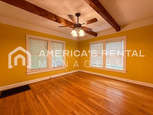 Building Photo - Gorgeous Home in Birmingham, AL For Rent!!...