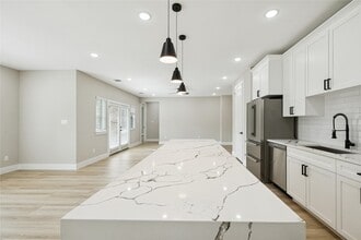 Building Photo - 2618 Martinas Ct