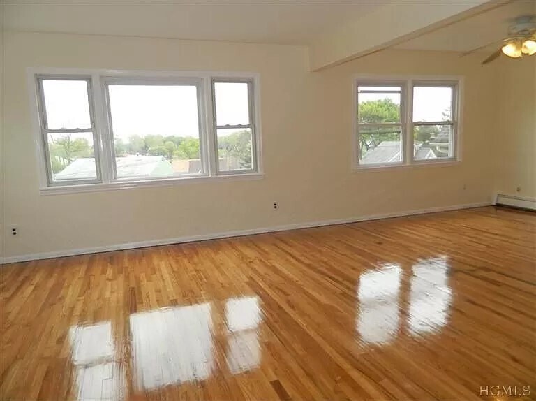Foto principal - 225 Trenchard St