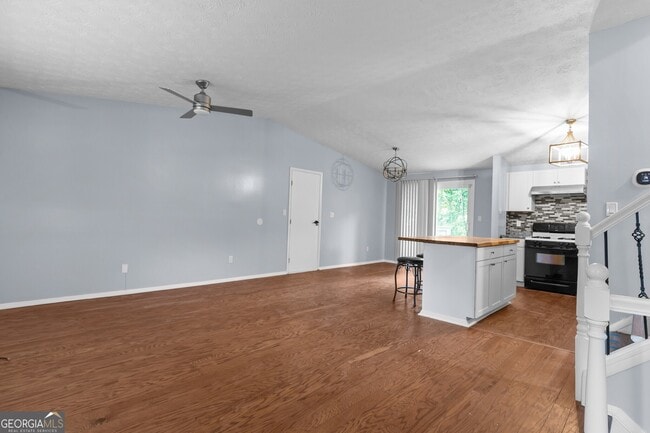 Building Photo - 5136 Rock Glen Dr