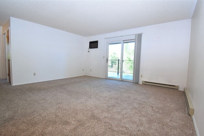 Building Photo - Spectacular views of the Bridgers!  Cute 2 bedroom 1.5 bath apartment
