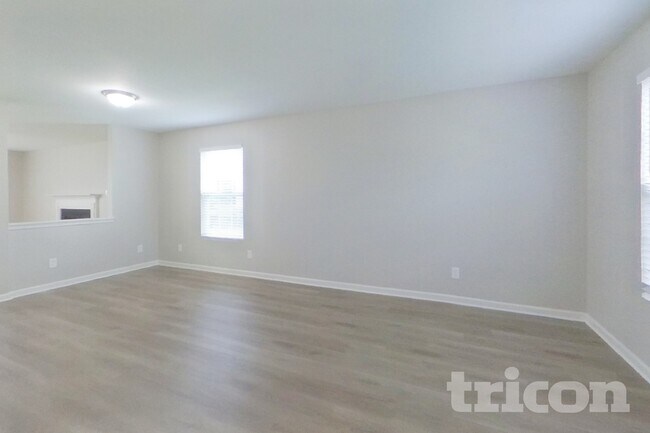 Foto del edificio - 12724 Frank Wiley Ln