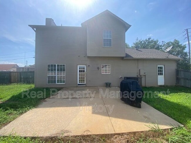 Foto del edificio - 1336 Royalty Dr