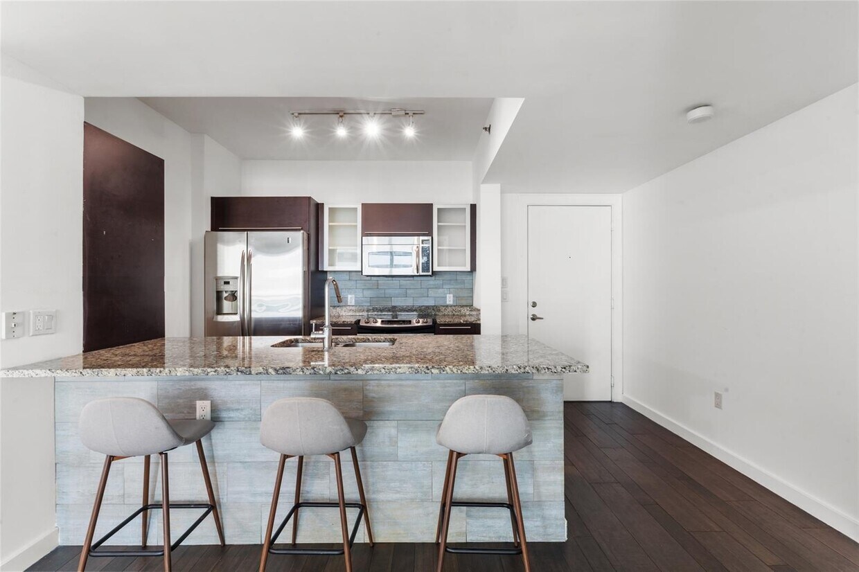 Primary Photo - 951 Brickell Ave