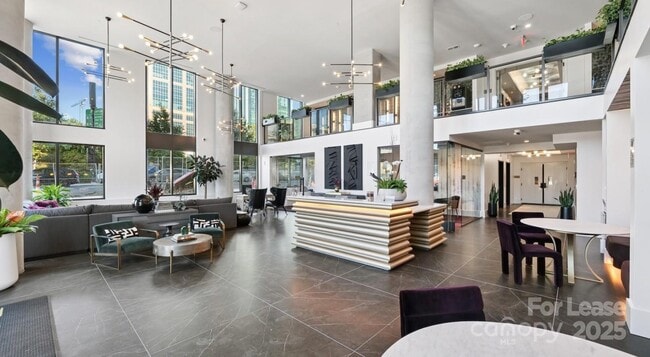 Foto del edificio - 1007 S Mint St