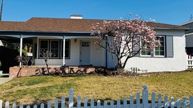 Building Photo - 4218 Hazeltine Ave