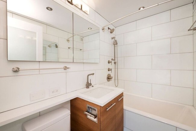 Foto del edificio - 429 E 52nd St