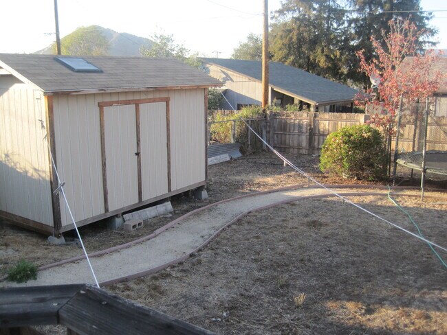 Building Photo - Pet Friendly Charmer in SLO!