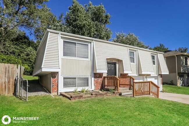 Building Photo - 6719 N Mercier, Kansas City, MO 64118