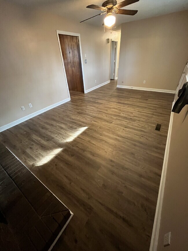 Foto del edificio - 3935 Yokley St