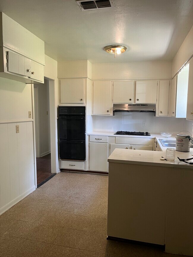Foto del edificio - 3329 Sun Valley Ct