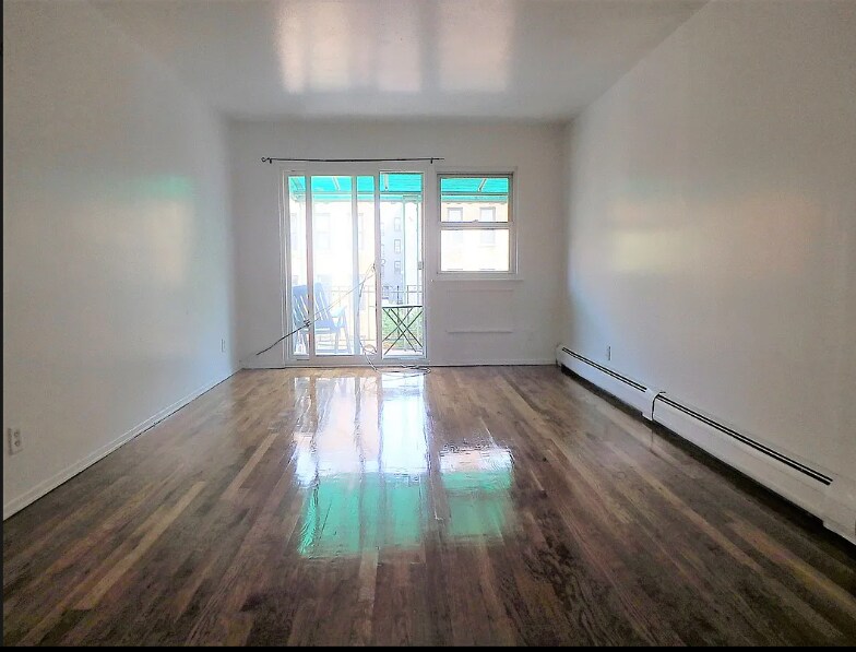 2504 38th St, Astoria, NY 11103 Townhome Rentals in Astoria NY