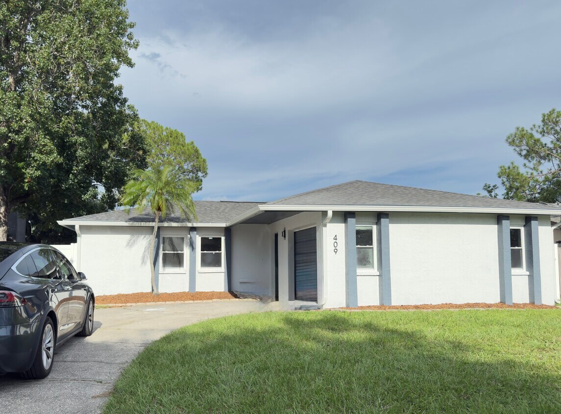 Foto principal - 409 Evergreen Dr