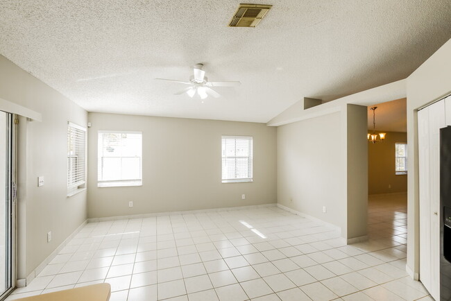 Foto del edificio - 7308 NW 1st Ct