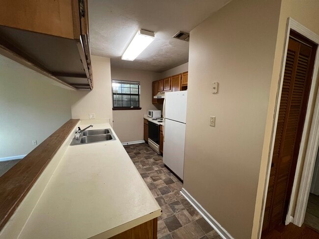 Building Photo - 738 Gold Nugget Trail