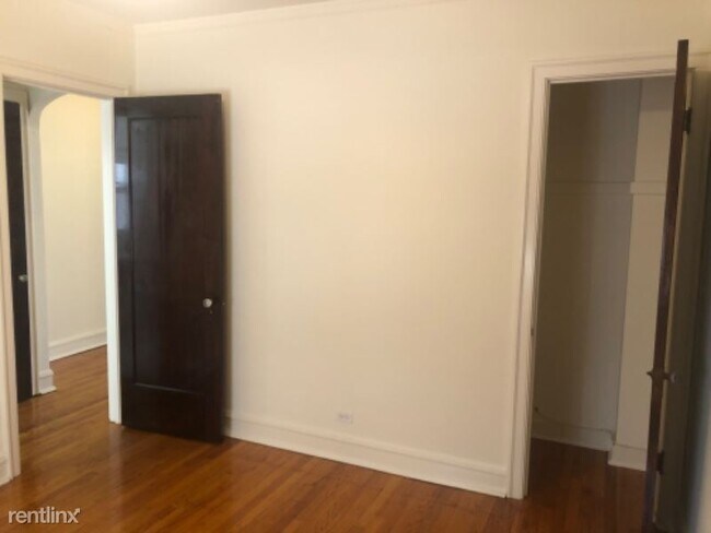 Foto del edificio - 4233 N Hermitage Ave
