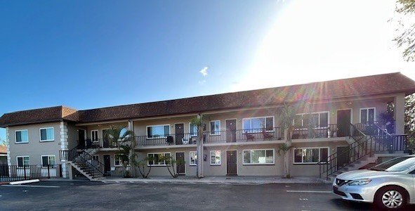 Building Photo - 411 S Nimbus Ave