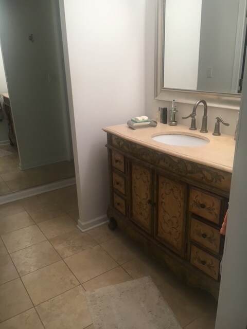 Master Bath - 1250 Park Ave W
