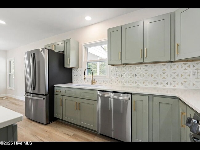 Building Photo - 109 Inlet Ct