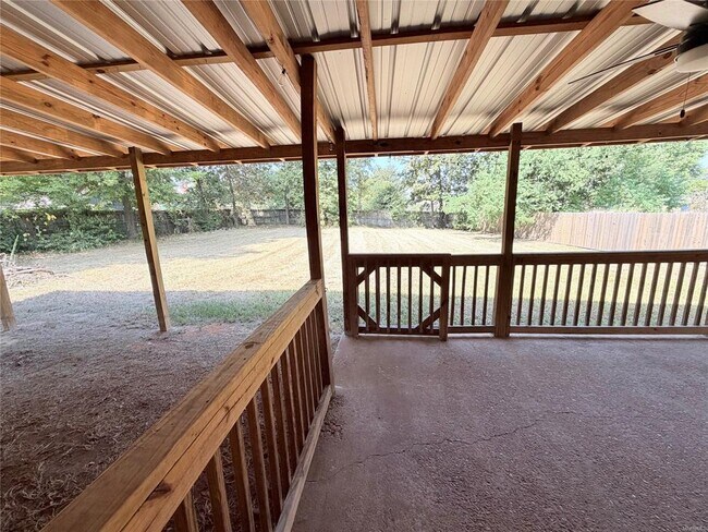 Building Photo - 6735 Pineleaf Dr