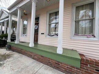 Building Photo - 916 Jena St