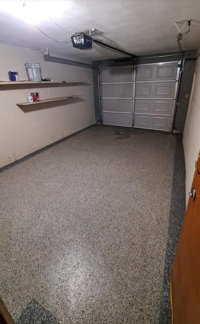 Foto del edificio - 2139 Western Ave