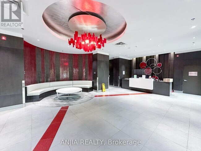 Photo du bâtiment - 540-540 Bur Oak Ave