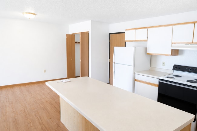 Interior Photo - The Meadows (Amy Dr)