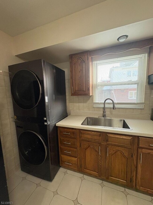 Foto del edificio - 128 Floyd St