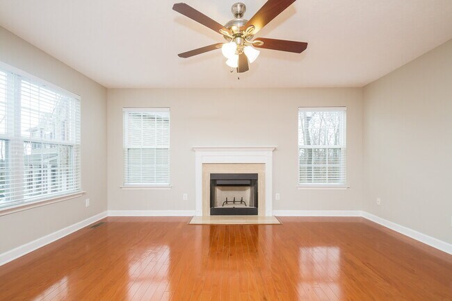 Building Photo - 904 Summercrest Cove