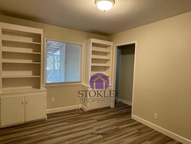 Building Photo - Stokley Properties Presents 1668 Roseland ...