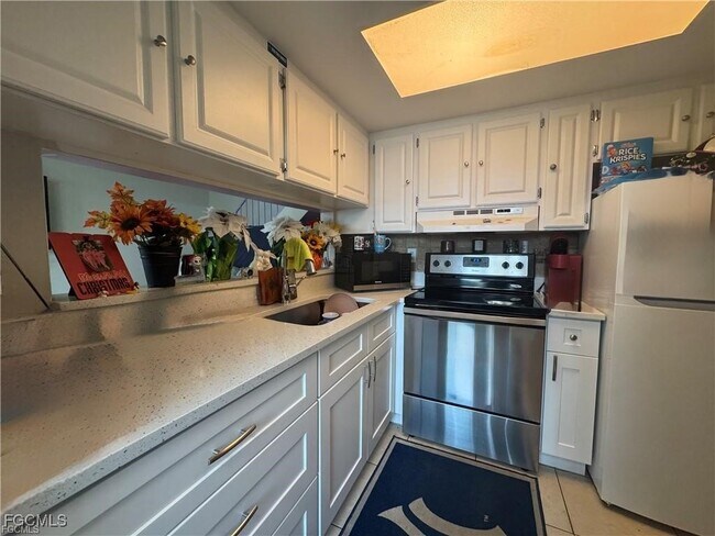 Foto del edificio - 3375 New South Province Blvd