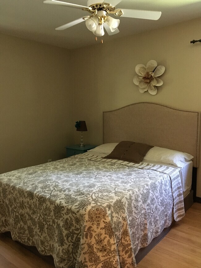 Foto del edificio - 13504 Pleasant Ln