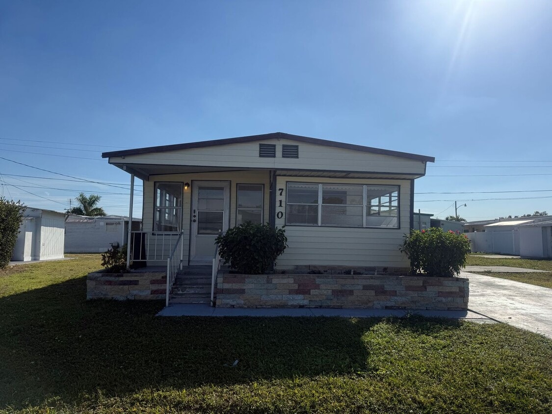 2 bedroom 2 bath - 2 bedroom 2 bath