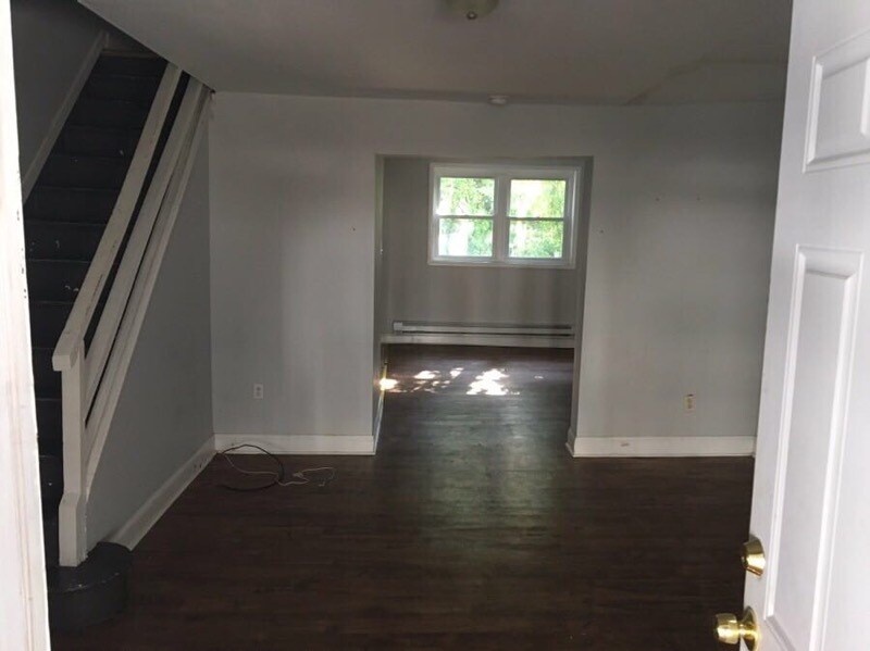Building Photo - 609 N Wilton St