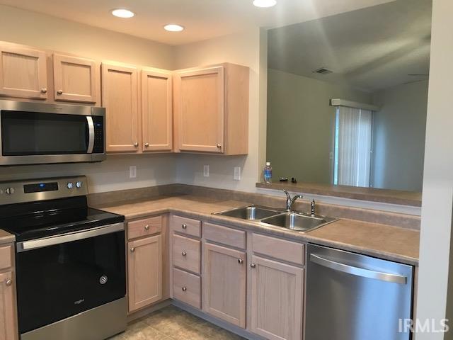 Building Photo - 5763 River Walk Cir