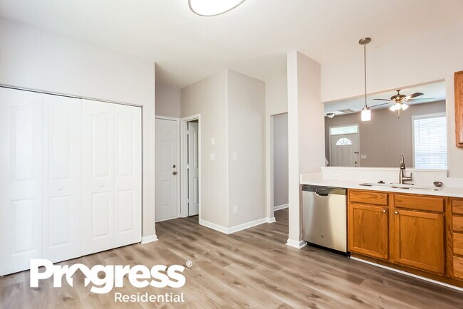 Foto del edificio - 2643 Oasis Ln