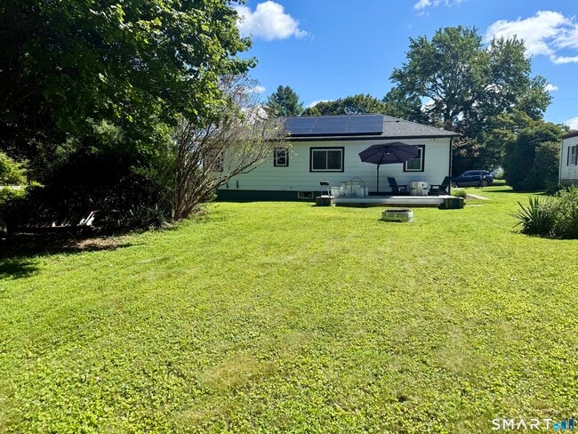 Photo - 3 Pepperidge Dr (Waterford, CT) House