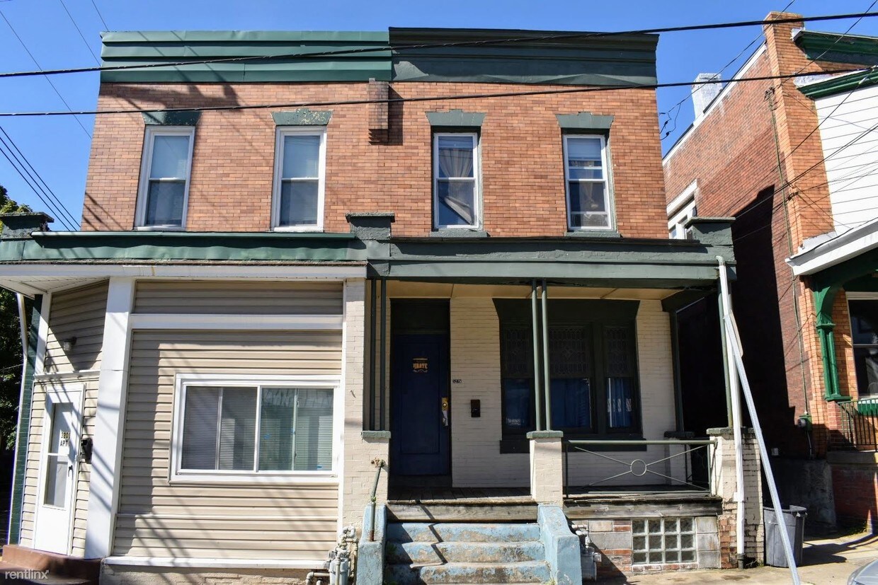 Primary Photo - 3203 Joe Hammer Square