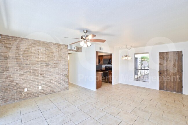Foto del edificio - 3119 W Cochise Dr