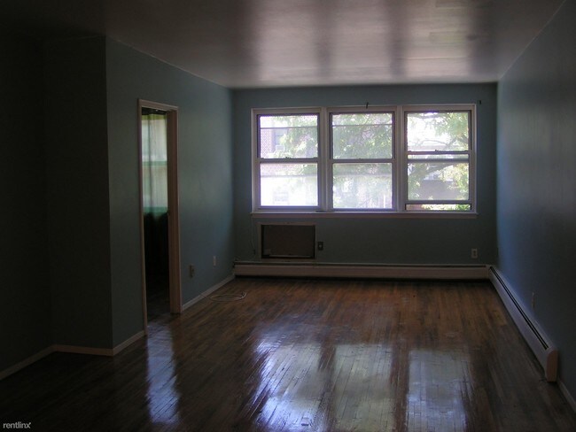 Building Photo - 3 br, 1.5 bath  - 223 Bay Ridge Pkwy Top Fl.