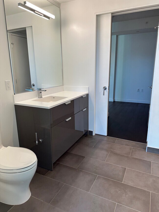 Foto del edificio - 1000 3rd St