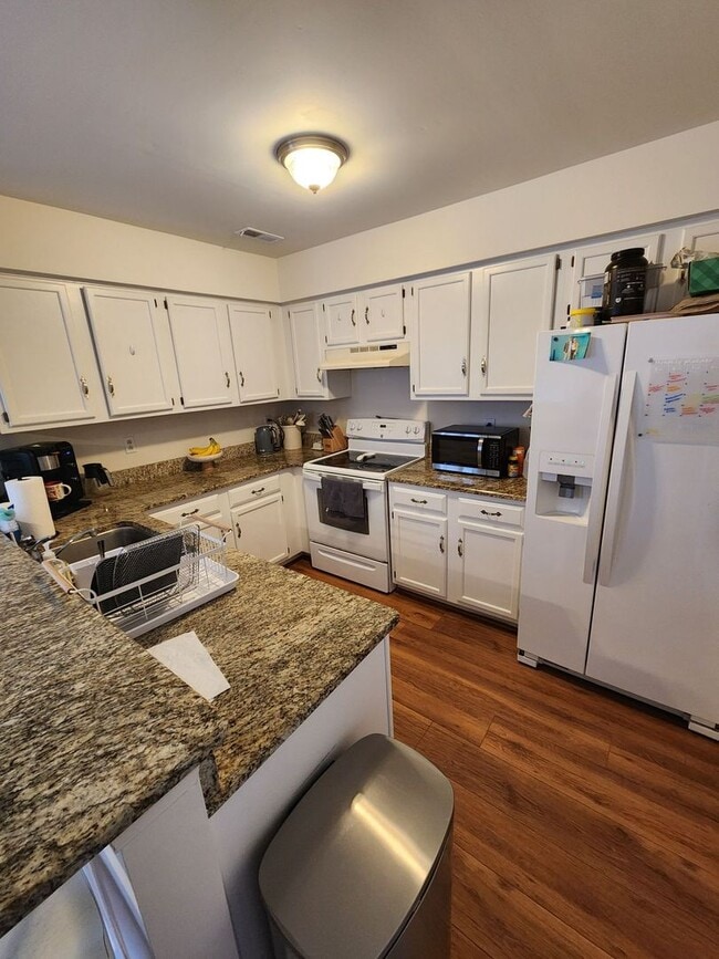 Foto del edificio - Charming 3 bed 2 and a half bath near VB O...