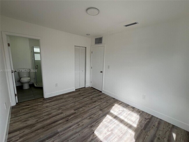 Foto del edificio - 1719 NW 1st St