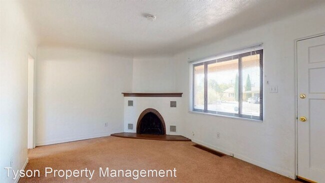 Building Photo - 2 br, 1 bath House - 5504 Granite NE