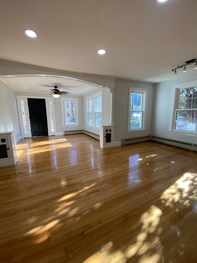 Building Photo - 48 Dufton Rd