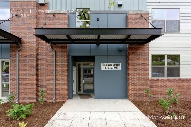 Foto del edificio - Brand New 2-Bed, 2-Bath Available NOW