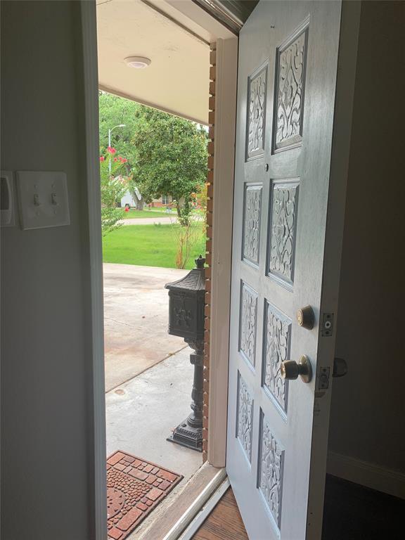 Foto del edificio - 2310 Chantilly Ln