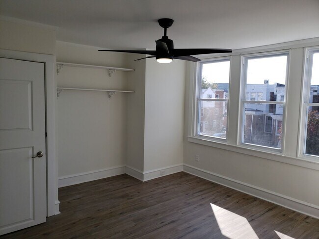 Foto del edificio - 1733 S Avondale Street